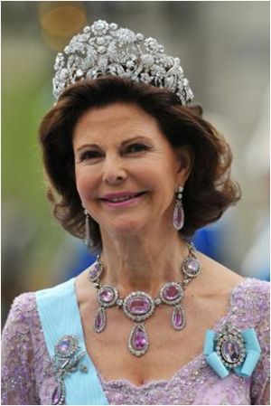 The royal collection - Royal tiaras - Queen Silvia.jpg